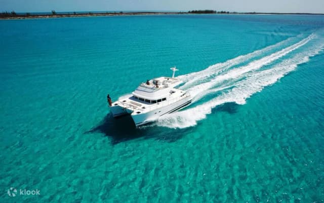 아름다운 도시 부산에서 특별한 요트 체험을 해보세요!
사랑하는 우리집 댕댕이도 함께 탑승이 가능해요.
시원한 바다 냄새를 맡으며 간단한 다과에 차나 맥주 한 잔을 즐겨보세요.
해가 진 후에는 멋진 불꽃놀이도 감상할 수 있답니다.
주기적으로 보트 방역을 실시하고 있으니 안심하고 이용하세요.
우천 시에는 요트 운영이 중단될 수 있으며, 해당 경우에는 전액 환불이 가능합니다.
선상에는 멋진 포토스팟 & 폭죽놀이가 준비되어 있습니다. 기상 및 탑승 시간 등의 여건에 따라 즐겨보세요!